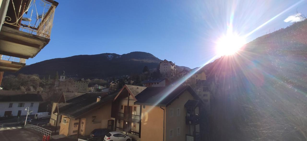 Joli Appartement Renove Avec Terrasse Brides-les-Bains Eksteriør bilde